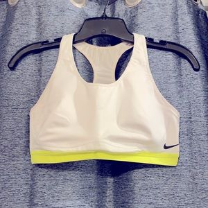 Nike Razorback Neon Bra